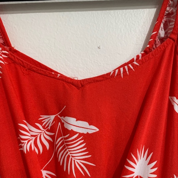 St John's Bay Jumpsuit Leaves Print Women's Size S, Red and White Wide Leg Crop - Picture 4 of 16